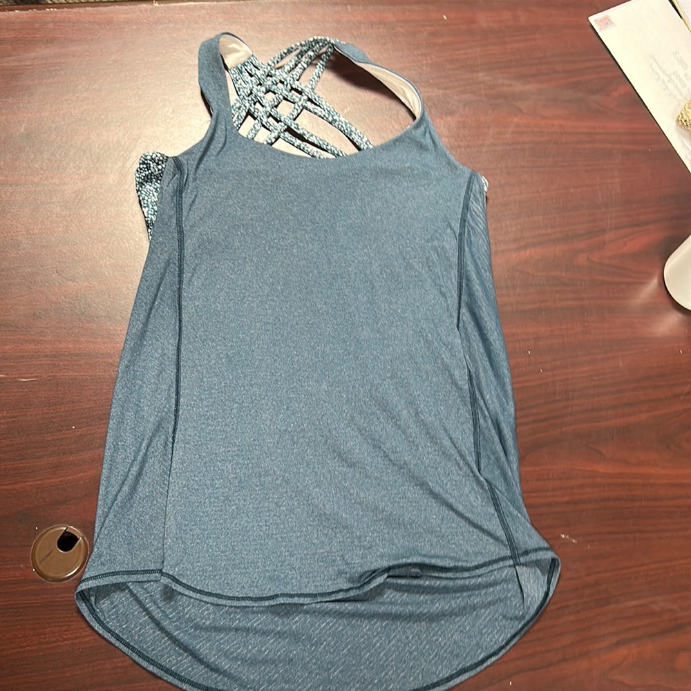 Lululemon sports bra top